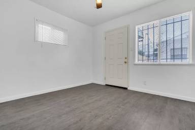 Main picture of 447 E 101st St
