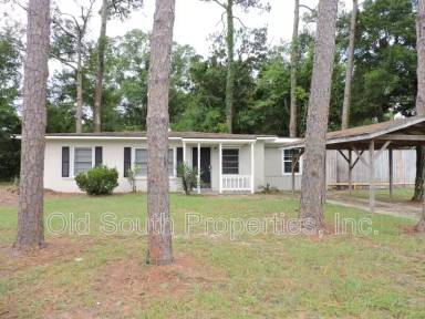 Main picture of 220 E Highland Dr