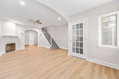 Main picture of 1903 1/2 72nd Ave