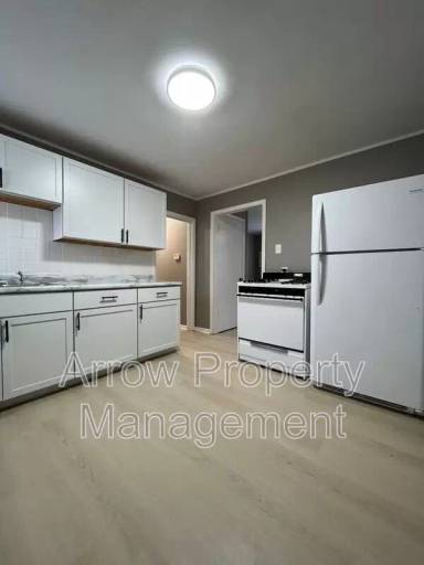 Main picture of 1979 South St