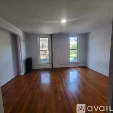 Main picture of 207 W 29th St