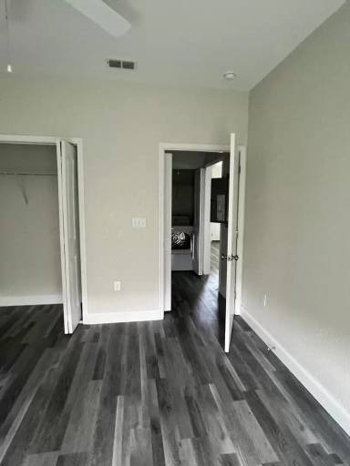 Main picture of 25 1st Ave NE