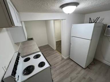 Main picture of 110 Alderson St