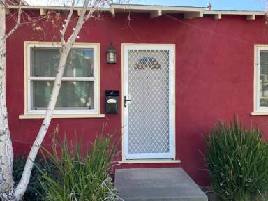 Main picture of 846 Penn St