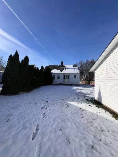 Main picture of 5081 W 8th St