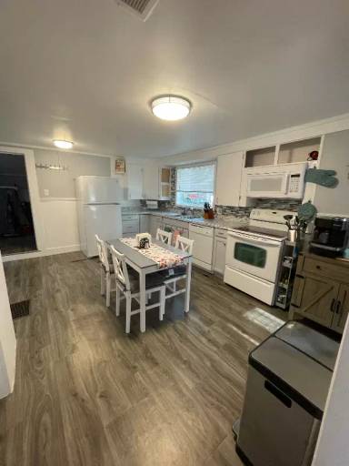 Main picture of 117 Main St