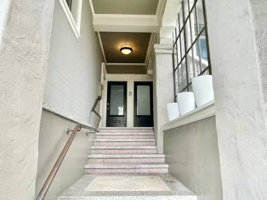 Main picture of 2673 California St
