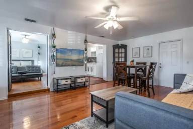 Main picture of 3120 Peel Ave