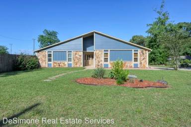 Main picture of 420 SE 39th Ave