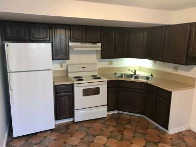 Main picture of 674 W Idaho Ave