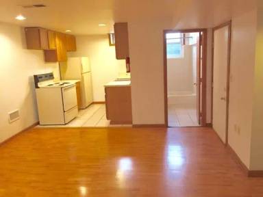 Main picture of 211 N Adams St