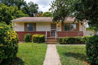 Main picture of 856 Center Way SW