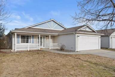Main picture of 1411 E Devoe Ln