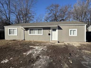 Main picture of 11006 Ewing Ave