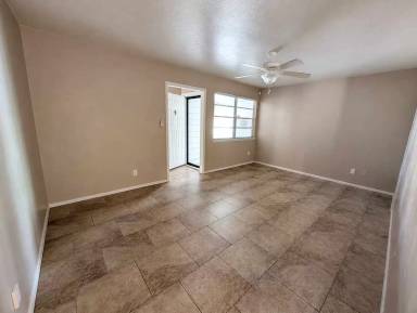Main picture of 2105 SW 76th St
