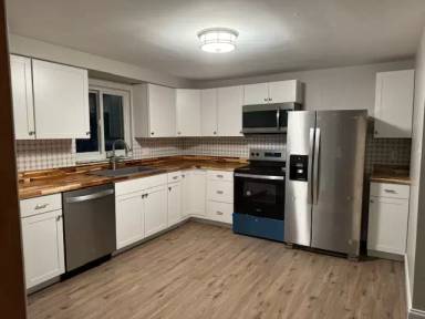 Main picture of 1052 N Boundary Rd