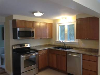 Main picture of 84 Middle Rd