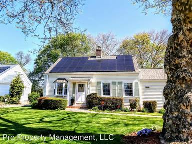 Main picture of 136 Wilmot Rd