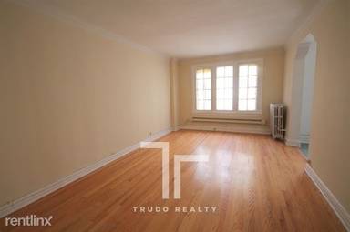 Main picture of Roscoe Apartments