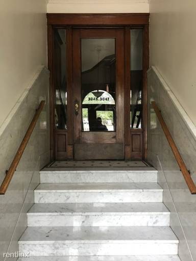 Main picture of 3047 W Logan Blvd