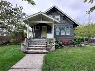 Main picture of 2703 SE 71st Ave