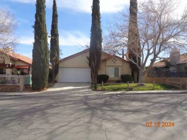 Main picture of 37500 Lilacview Ave