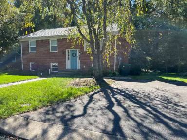 Main picture of 2310 Wayne Ave