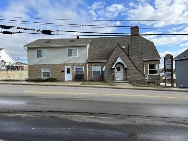 Main picture of 100 Fernwood Rd