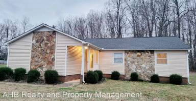 Main picture of 2182 S Third Street Ext