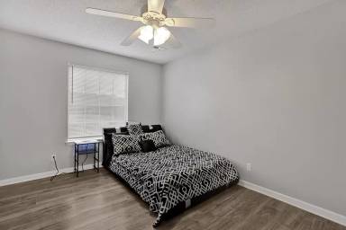 Main picture of 6105 County Road 11