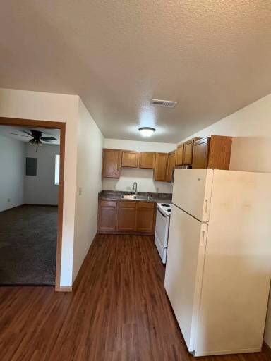 Main picture of 1015 N Saint Joe Dr