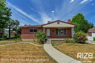 Main picture of 241 E 9125 S