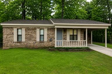 Main picture of 35 Pheasant Run Dr
