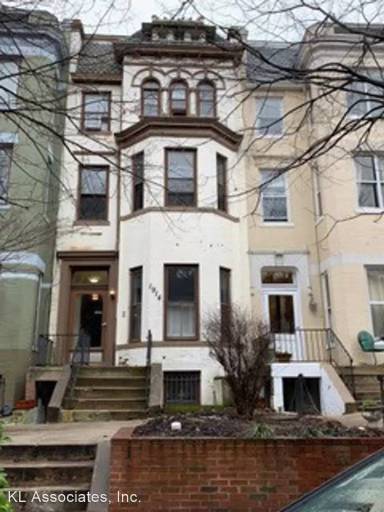 Main picture of 1914 Calvert St NW