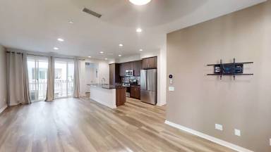 Main picture of 707 S Mosaic St