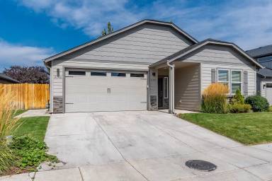 Main picture of 21142 Azalia Ave