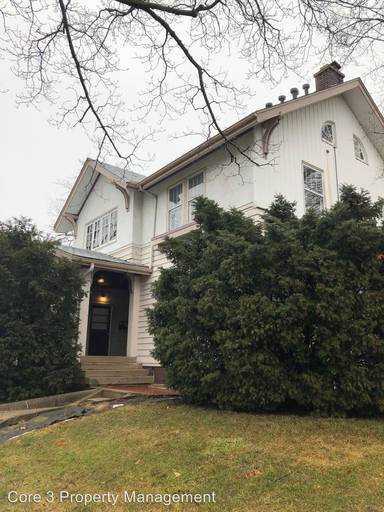 Main picture of 801 N McLean St