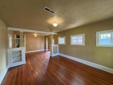 Main picture of 2077 Onyx St