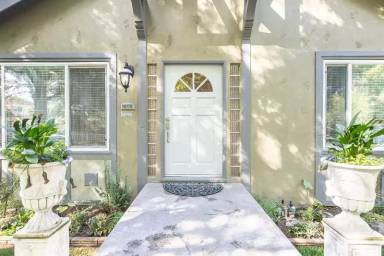 Main picture of 101 W Morris Ave