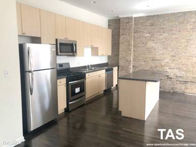 Main picture of 2336 N Milwaukee Ave