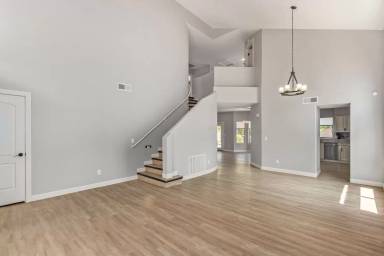 Main picture of 19205 N 39th Pl