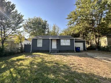 Main picture of 262 E 30th St N