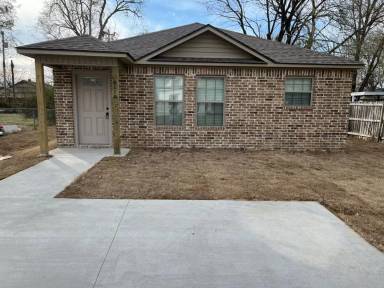 Main picture of 811 N 35th St