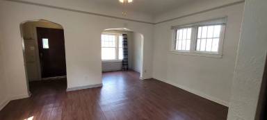 Main picture of 1014 Birchmont Dr NE