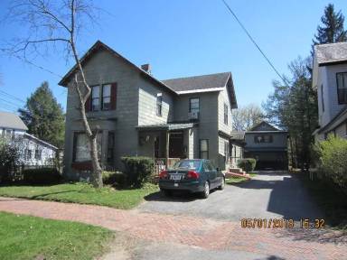 Main picture of 184 Lake Ave