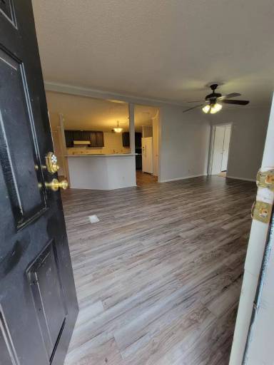 Main picture of 17438 Patrick St