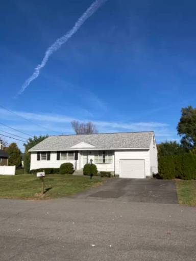 Main picture of 12 Karen Ct