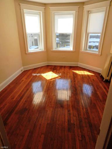 Main picture of 217 Kelton St