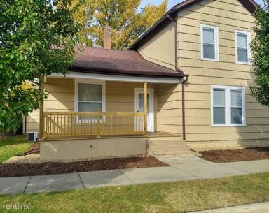 Main picture of 136 E Lawrence St