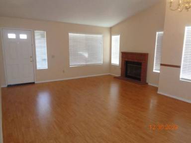 Main picture of 37708 Scomar St